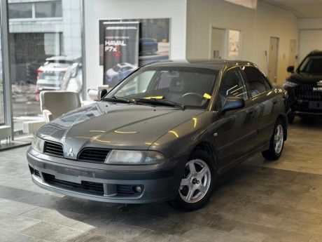 Mitsubishi Carisma