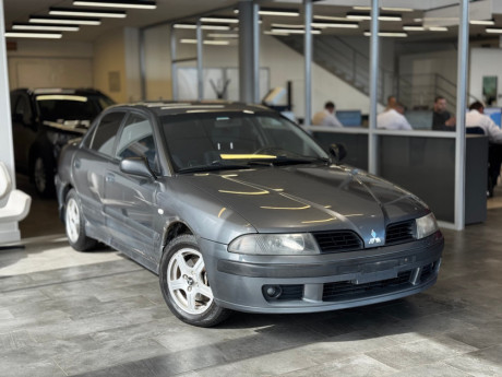 Mitsubishi Carisma