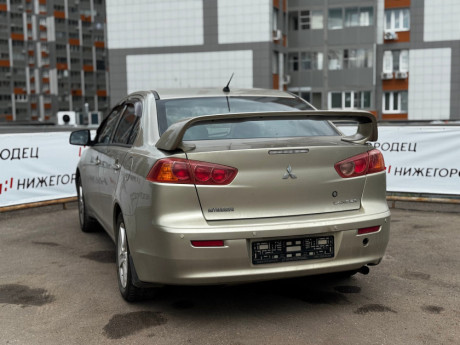 Mitsubishi Lancer