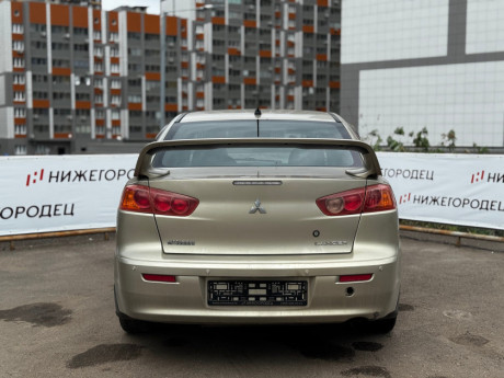 Mitsubishi Lancer