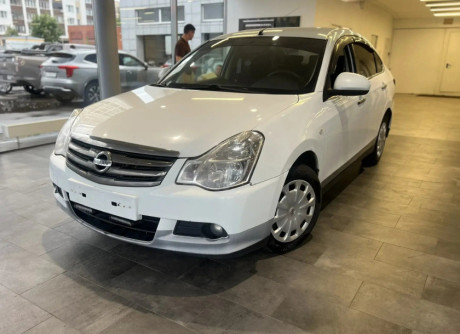 Nissan Almera