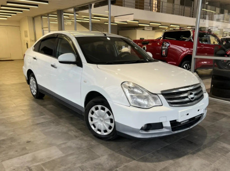 Nissan Almera