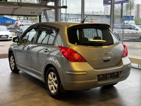 Nissan Tiida